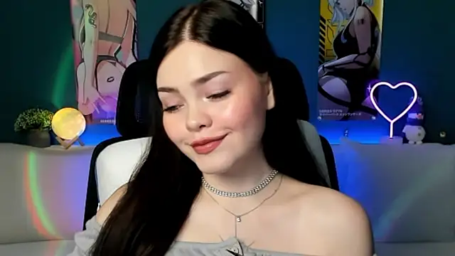 Snapshot of AkiraKatsu chatting on December 19, 2024, 8:56 am AkiraKatsu online show from December 19, 2024, 8:56 am