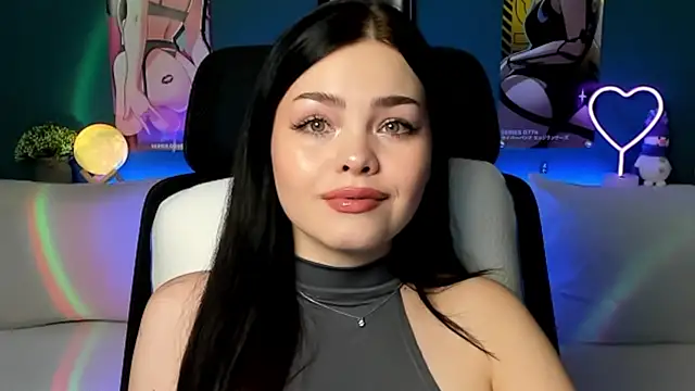 Snapshot of AkiraKatsu chatting on December 20, 2024, 12:16 pm AkiraKatsu online show from December 20, 2024, 12:16 pm