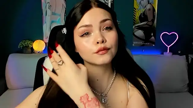 Snapshot of AkiraKatsu chatting on January 21, 2025, 2:15 pm AkiraKatsu online show from January 21, 2025, 2:15 pm