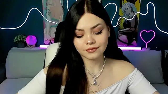 Snapshot of AkiraKatsu chatting on February 5, 2025, 2:26 pm AkiraKatsu online show from February 5, 2025, 2:26 pm