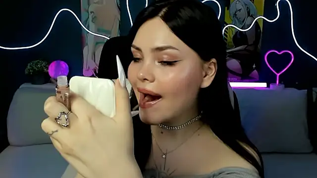 Snapshot of AkiraKatsu chatting on February 6, 2025, 8:34 pm AkiraKatsu online show from February 6, 2025, 8:34 pm