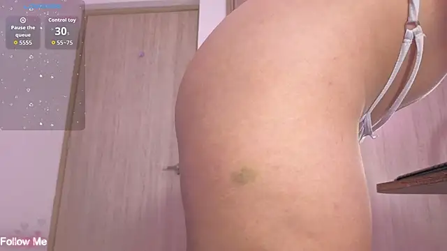 Snapshot of sweetnaughty_candy chatting on October 9, 2025, 7:45 pm sweetnaughty candy online show from October 9, 2025, 7:45 pm