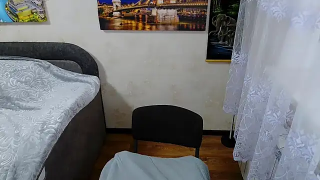 Snapshot of Lady_Boom_Wild_ chatting on October 6, 2025, 6:11 am Lady Boom Wild  online show from October 6, 2025, 6:11 am