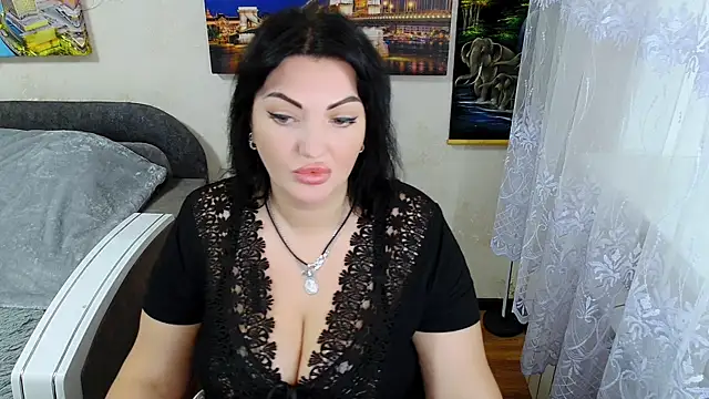 Snapshot of Lady_Boom_Wild_ chatting on October 7, 2025, 6:43 am Lady Boom Wild  online show from October 7, 2025, 6:43 am