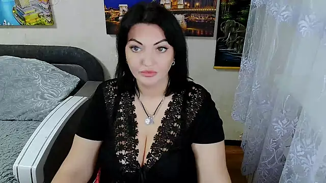 Snapshot of Lady_Boom_Wild_ chatting on October 15, 2025, 3:56 pm Lady Boom Wild  online show from October 15, 2025, 3:56 pm