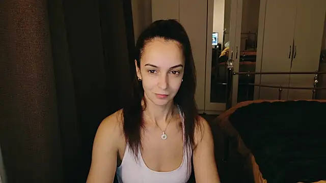 karlaolivia online show from December 8, 2024, 8:36 pm