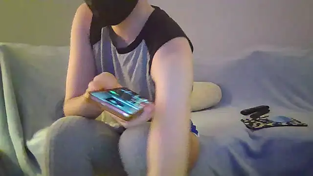 eddieeden online show from December 30, 2024, 10:12 pm