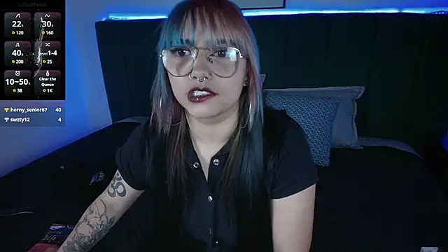 Veronica Goddes online show from March 17, 2025, 4:22 pm