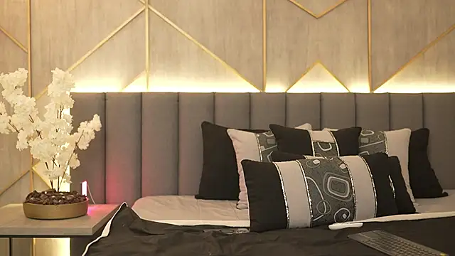 Snapshot of miia_blake chatting on February 22, 2025, 1:33 am miia blake online show from February 22, 2025, 1:33 am