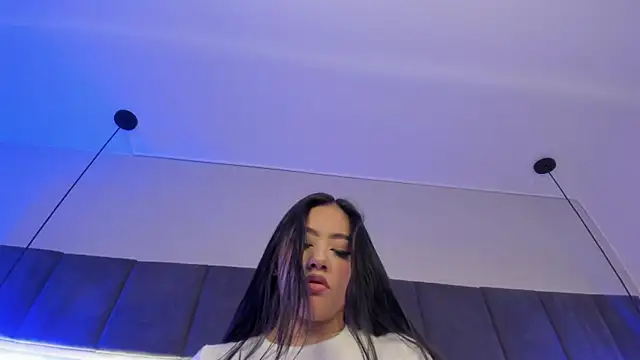 nicolle pierce online show from January 25, 2025, 12:16 pm