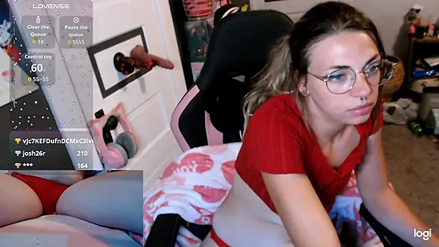 Snapshot of KSwonderland6 chatting on October 12, 2025, 5:06 am KSwonderland6 online show from October 12, 2025, 5:06 am