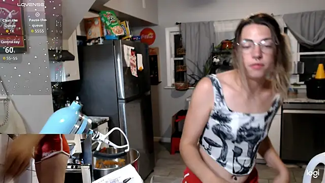 Snapshot of KSwonderland6 chatting on November 4, 2025, 4:33 am KSwonderland6 online show from November 4, 2025, 4:33 am