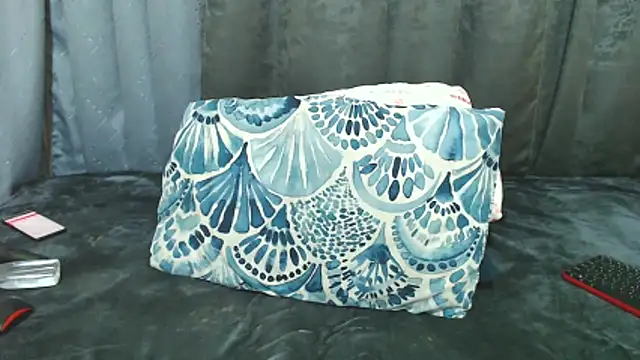 kittykhloe22 online show from June 10, 2026, 10:08 pm