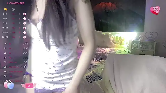 Mia-6688 online show from February 8, 2025, 5:39 pm
