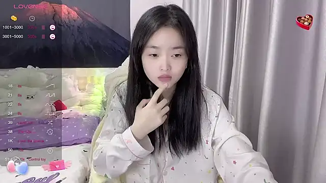 Mia-6688 online show from February 26, 2025, 7:16 pm