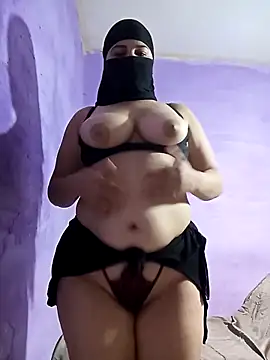 Snapshot of Sirinsx chatting on October 5, 2025, 8:29 pm Sirinsx online show from October 5, 2025, 8:29 pm