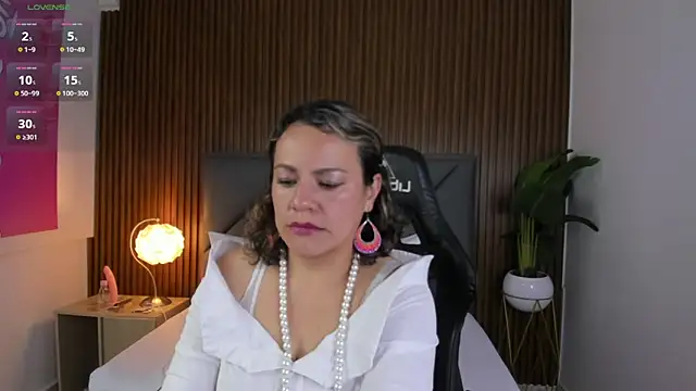 gipsela gomez online show from January 7, 2025, 5:42 pm