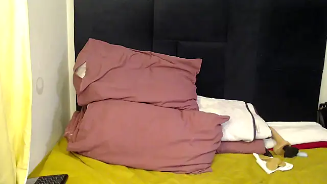 Snapshot of Busty-Londie chatting on September 30, 2025, 6:02 pm Busty-Londie online show from September 30, 2025, 6:02 pm