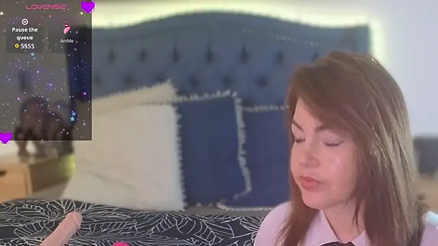 Snapshot of QueenYsuRey chatting on September 26, 2025, 2:54 pm QueenYsuRey online show from September 26, 2025, 2:54 pm