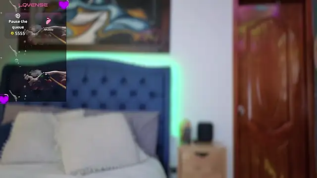 Snapshot of QueenYsuRey chatting on October 16, 2025, 5:03 pm QueenYsuRey online show from October 16, 2025, 5:03 pm