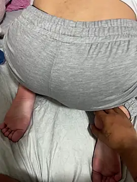 Snapshot of elikittens chatting on October 29, 2025, 6:42 pm elikittens online show from October 29, 2025, 6:42 pm