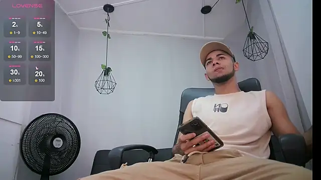 Snapshot of jhon_ath chatting on February 14, 2025, 5:30 am jhon ath online show from February 14, 2025, 5:30 am