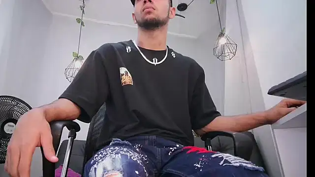 Snapshot of jhon_ath chatting on March 7, 2025, 4:24 am jhon ath online show from March 7, 2025, 4:24 am