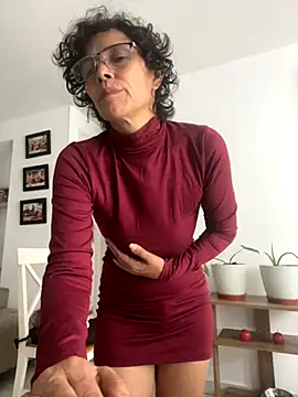 MireyaTorresGu online show from October 9, 2025, 1:42 pm