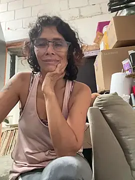 MireyaTorresGu online show from June 15, 2026, 12:40 pm