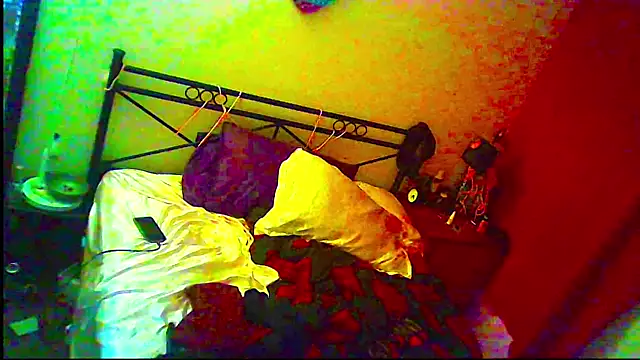 ingrid1982 online show from May 22, 2026, 6:35 pm