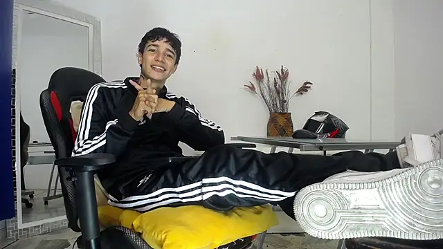 Zacktk7 online show from January 22, 2025, 7:56 pm