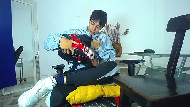 Zacktk7 online show from January 25, 2025, 1:52 pm