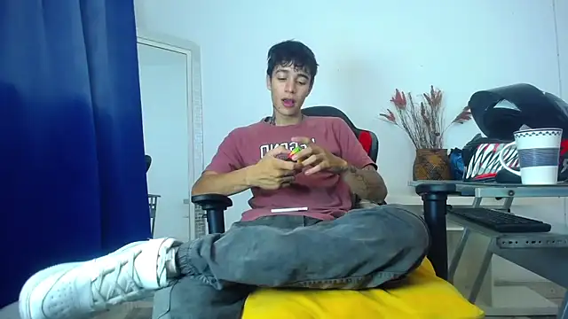 Zacktk7 online show from January 27, 2025, 2:02 pm