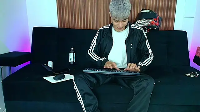 Zacktk7 online show from March 7, 2025, 11:05 pm