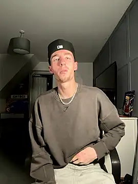 MikesWood21 online show from December 2, 2024, 4:42 am