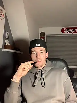 MikesWood21 online show from December 7, 2024, 7:21 pm