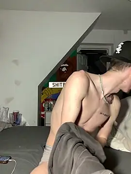 MikesWood21 online show from January 13, 2025, 4:07 am