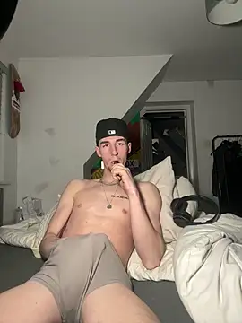 MikesWood21 online show from January 15, 2025, 1:45 am