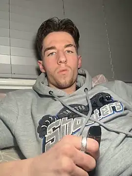 MikesWood21 online show from February 14, 2025, 1:02 am