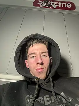 MikesWood21 online show from March 6, 2025, 12:43 am