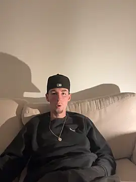 MikesWood21 online show from October 7, 2025, 12:52 am