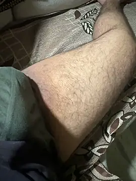 Snapshot of studdboyy chatting on October 5, 2025, 10:35 am studdboyy online show from October 5, 2025, 10:35 am