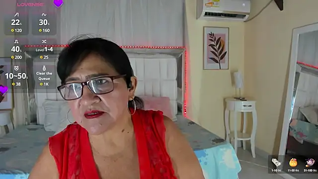 Snapshot of AmandaOlson chatting on December 17, 2024, 2:55 pm AmandaOlson online show from December 17, 2024, 2:55 pm