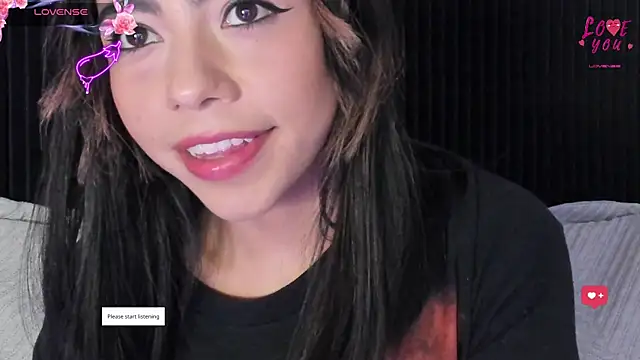 AndreaVelasco online show from July 13, 2026, 3:37 pm