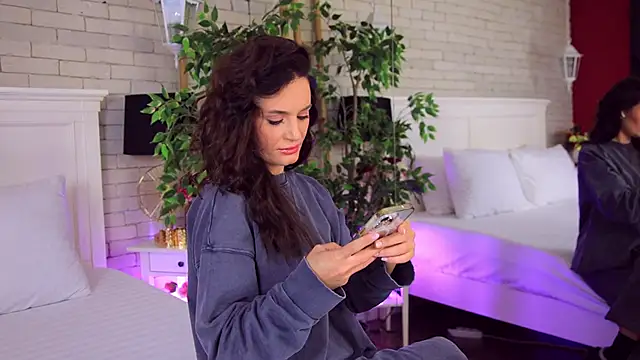 Snapshot of CarlaWhite chatting on October 26, 2025, 4:29 am CarlaWhite online show from October 26, 2025, 4:29 am