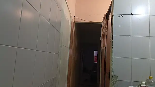 luxandracon23 online show from February 11, 2025, 10:59 am