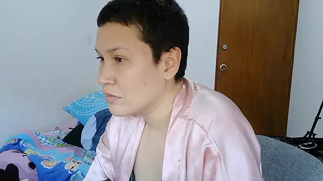 luxandracon23 online show from January 9, 2026, 8:32 pm