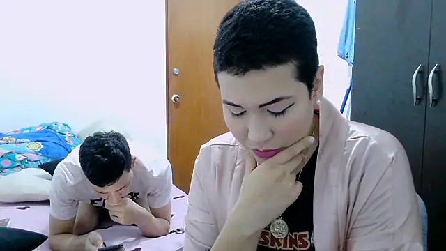 luxandracon23 online show from January 14, 2026, 9:59 am