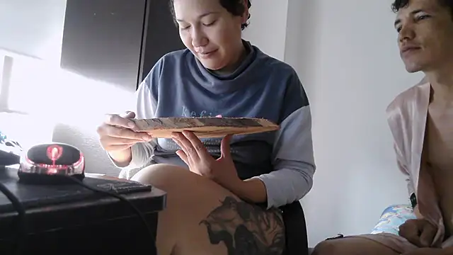 luxandracon23 online show from February 22, 2026, 12:58 pm