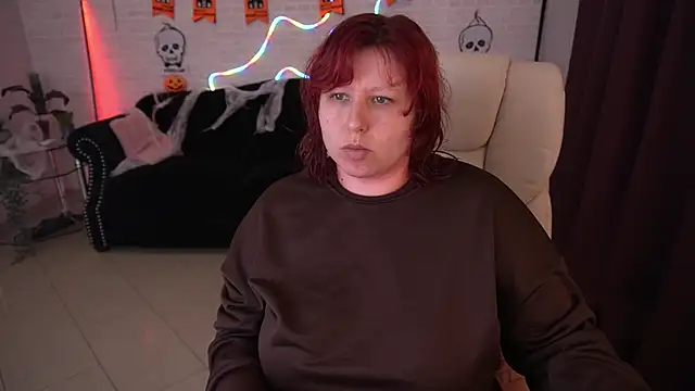 Snapshot of LiliyaMoon chatting on November 1, 2025, 7:32 am LiliyaMoon online show from November 1, 2025, 7:32 am